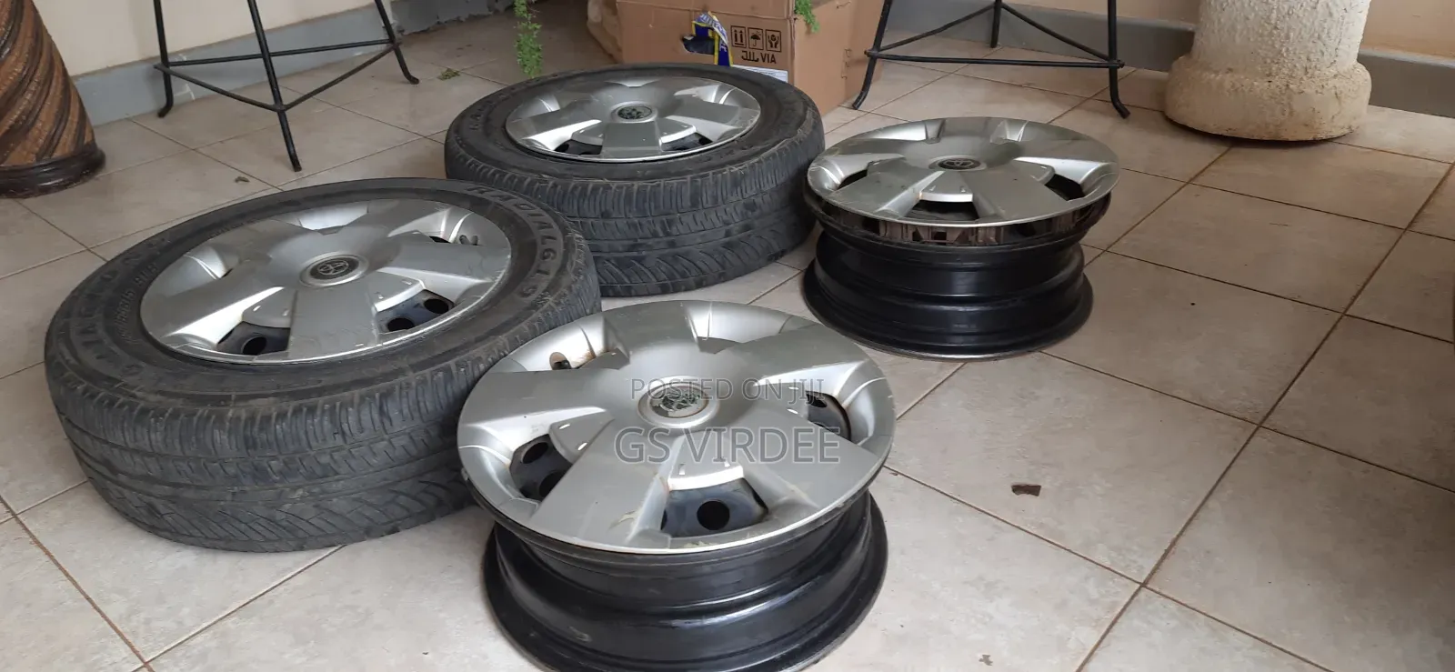 Toyota 4 Rims 2 Tyres 4 Wherl Caps