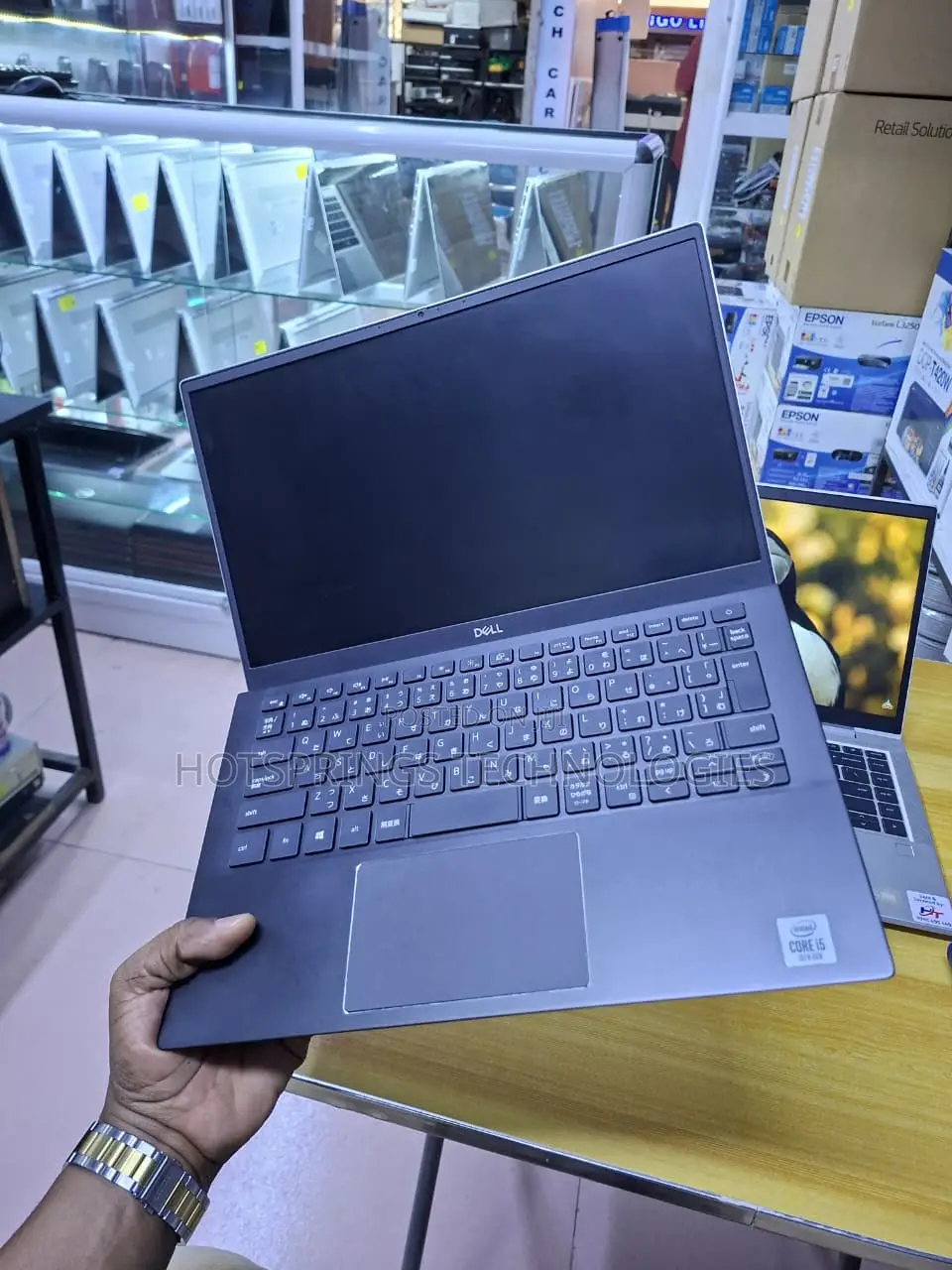 Laptop Dell Vostro 13 5300 8GB Intel Core i5 SSD 256GB