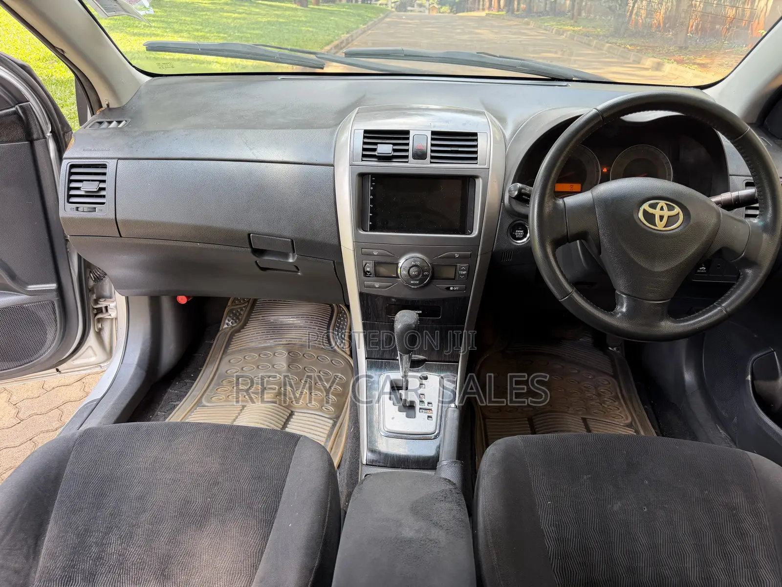 Toyota Corolla Fielder 2010 Silver