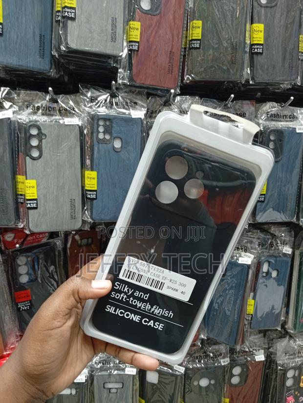 A Black Liquid Silicone Protective Phone Case - thumbnail 2