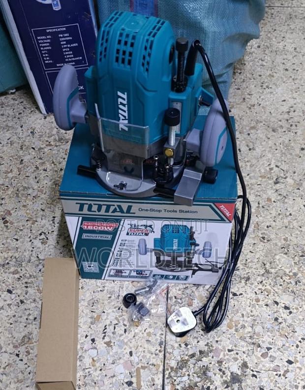 Total 1600w Electric Router - thumbnail 2