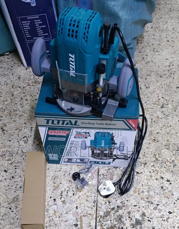 Total 1600w Electric Router