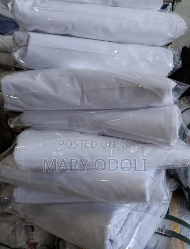 100% Plain White Cotton Bedsheets - thumbnail 3