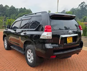 Toyota Land Cruiser Prado 2012 Black