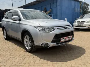 Mitsubishi Outlander 2015 Silver