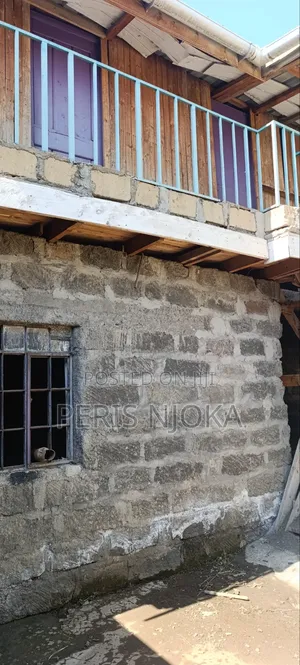 Spacious Godown to Let With Servant Quarters,Office and Washrooms