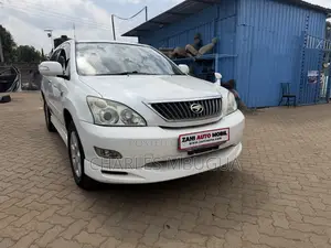 Toyota Harrier 2.4 2011 White