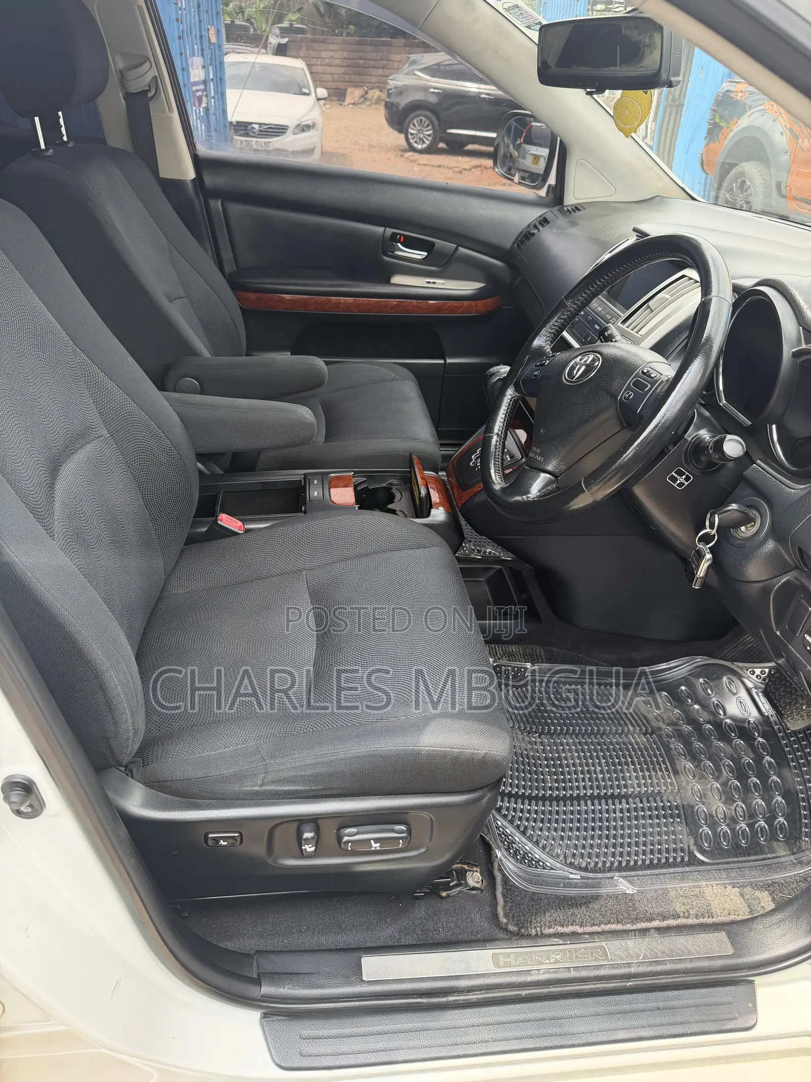 Toyota Harrier 2.4 2011 White
