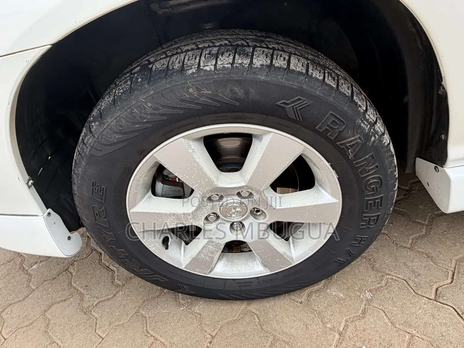 Toyota Harrier 2.4 2011 White