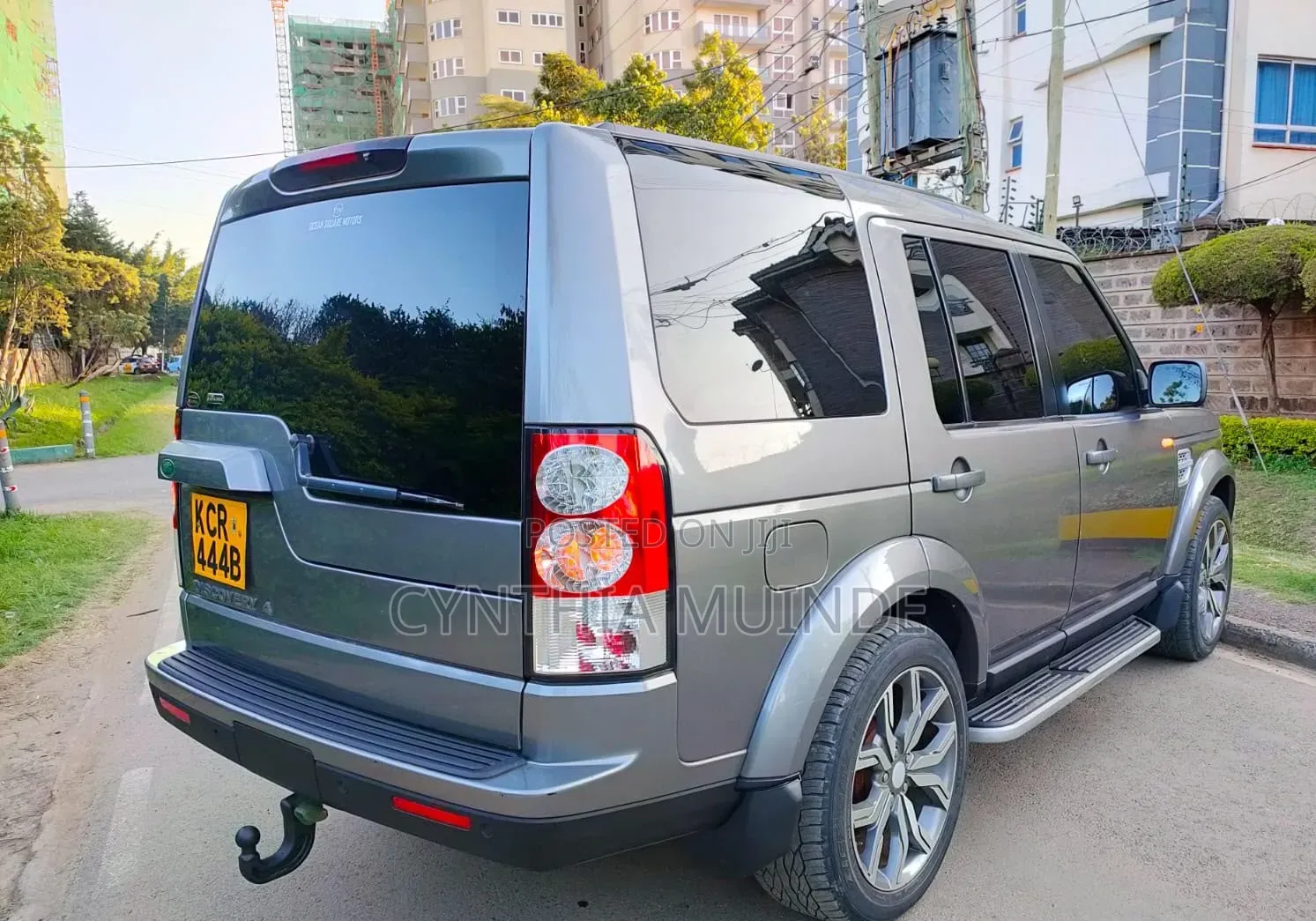 Land Rover Discovery 2011 Gray