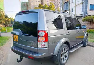 Land Rover Discovery 2011 Gray