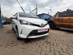 Toyota Vitz 1.3 AWD 3dr 2016 White