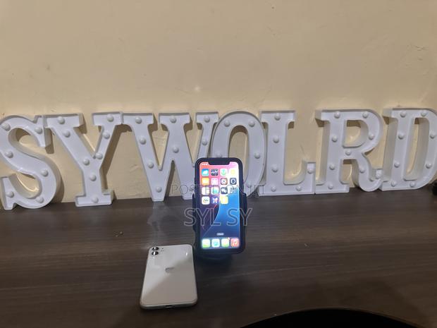 Apple iPhone 11 128 GB Black - thumbnail 3
