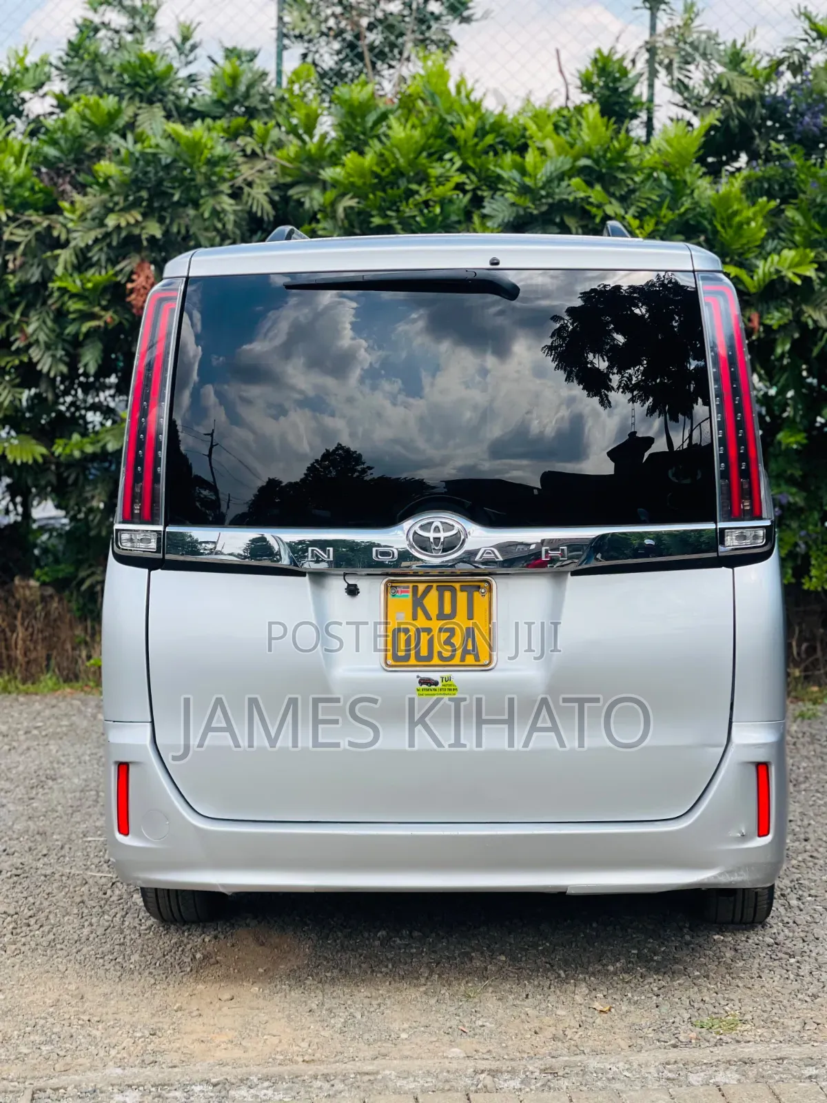 Toyota Noah 2018 Silver
