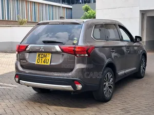 Mitsubishi Outlander 2015 Gray 