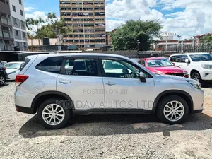 Subaru Forester 2019 Silver