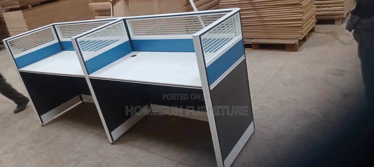 6-Seater Modular Office Workstation With Mobile Pedestals