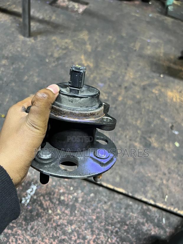 Rear Hub Vitz New Model - thumbnail 3