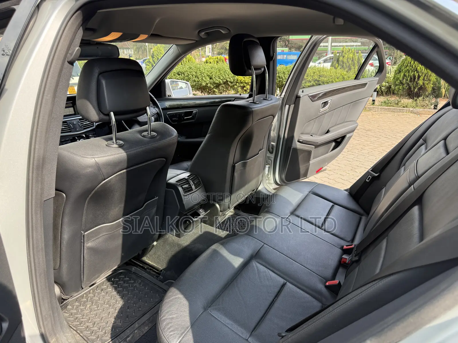 Mercedes-Benz E300 2009 Silver