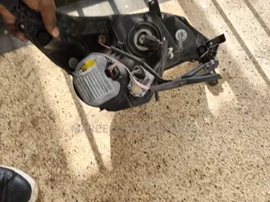 Toyota Spade 2012 Dba-Ncp141 Headlight