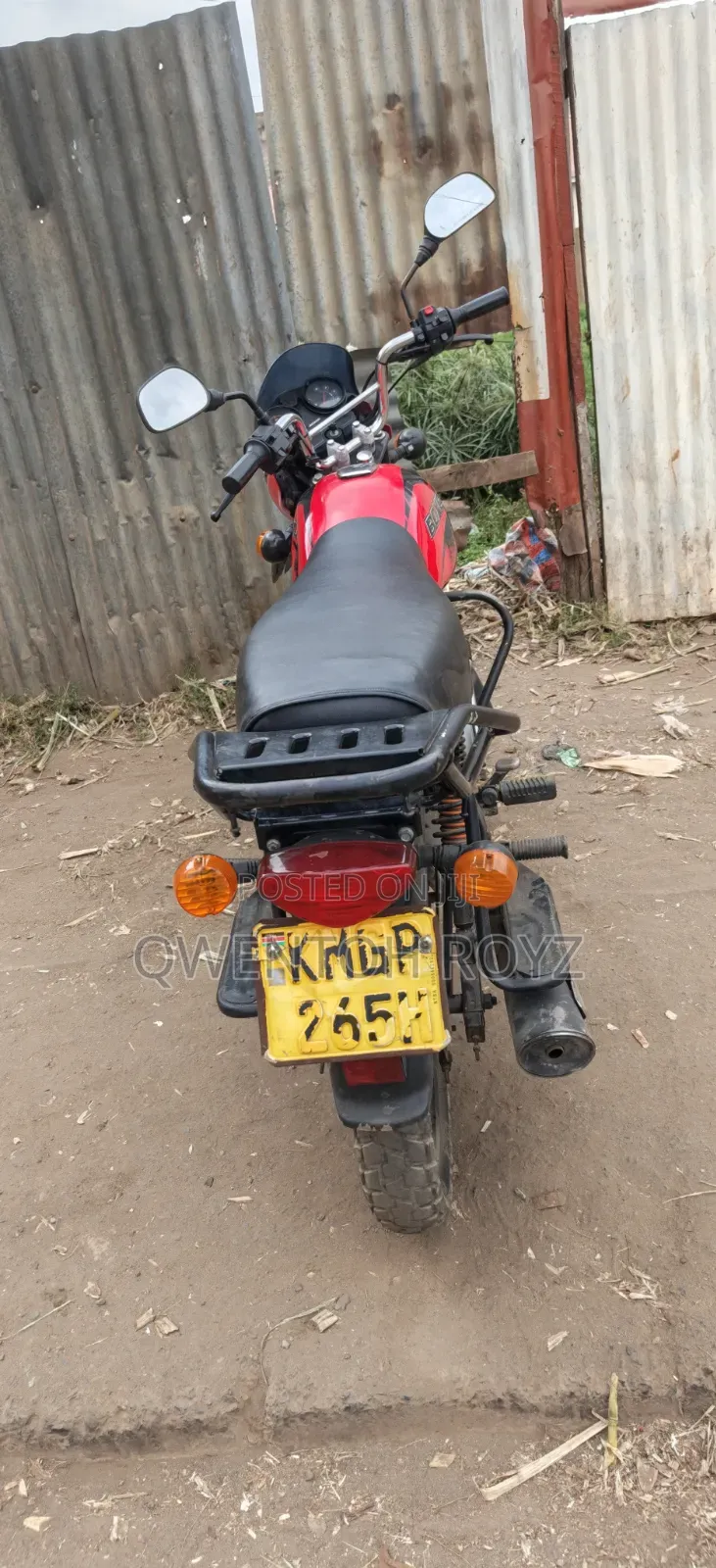 Bajaj Boxer 2025 Red