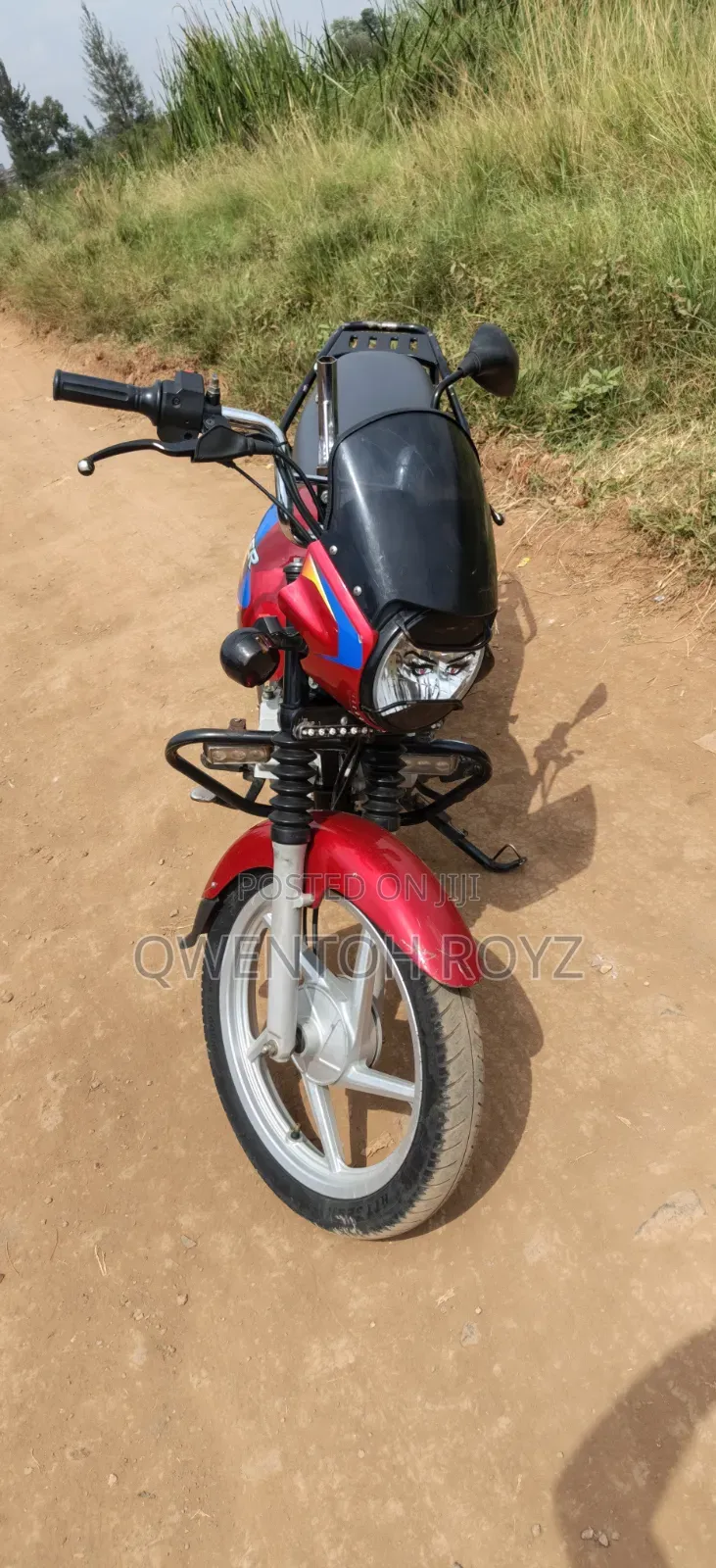 Bajaj Boxer 125 2025 Red