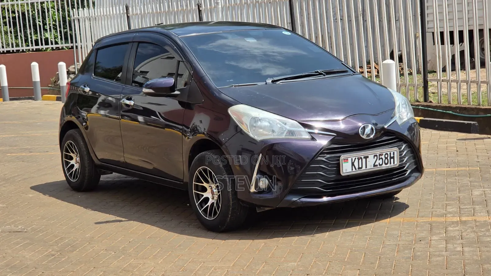 Toyota Vitz 2018 Black