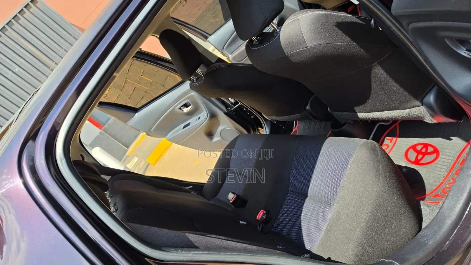 Toyota Vitz 2018 Black