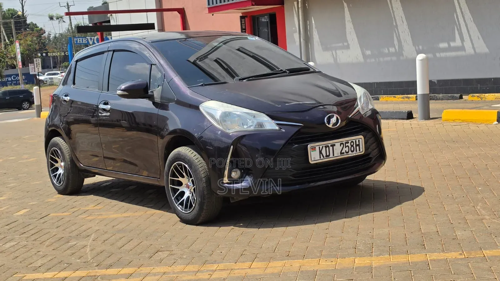 Toyota Vitz 2018 Black
