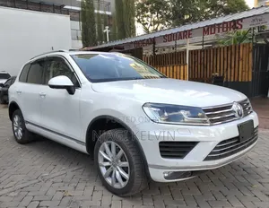 Volkswagen Touareg 2016 White