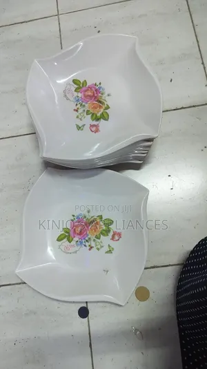 Melamine Plates 
12 PCS