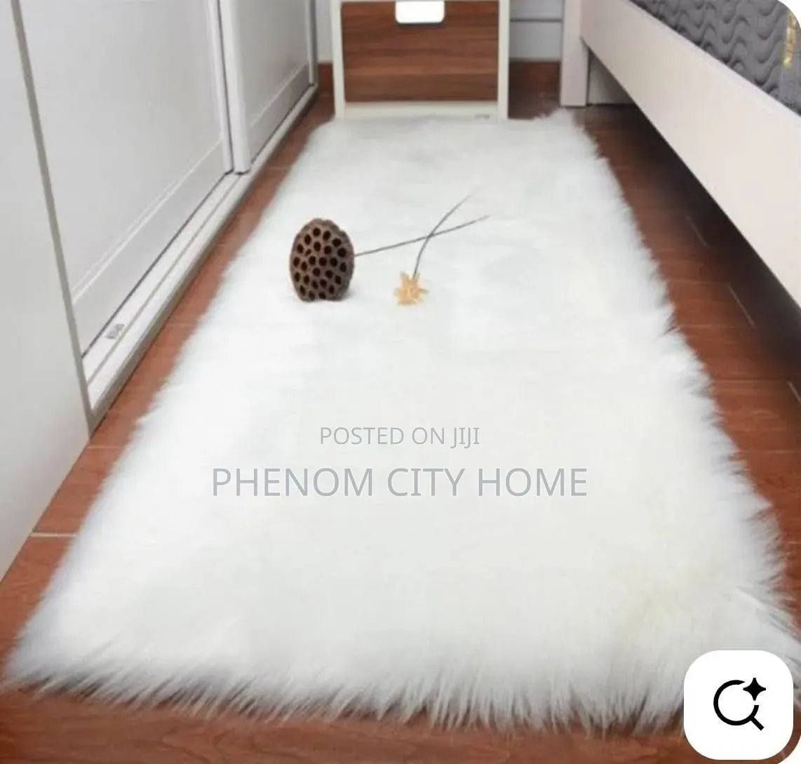 White Rectangular Chiwawa Bedside Mat