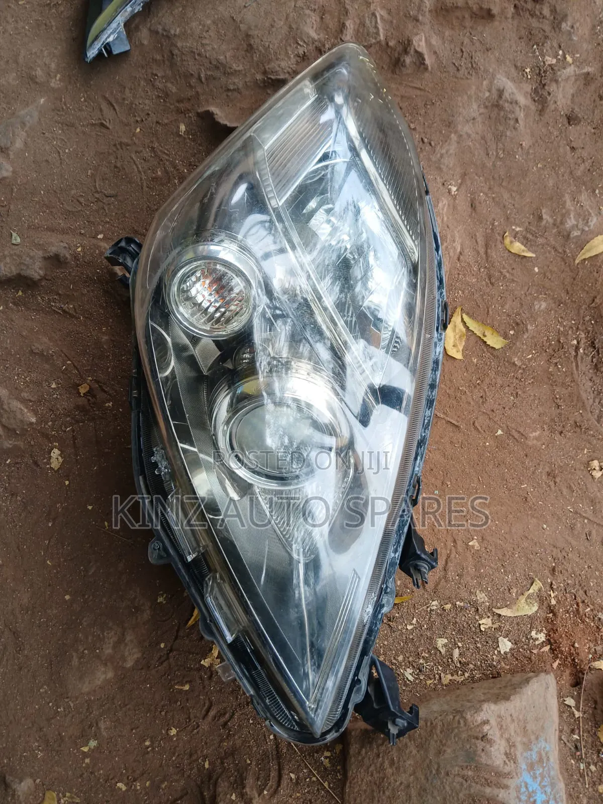 Toyota Isis Headlight 2008 Model