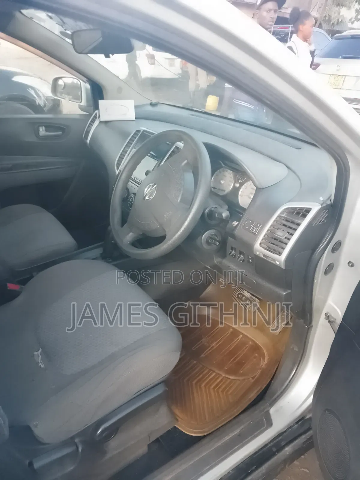 Nissan Wingroad 2011 Silver