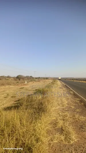 10acres Located at Simba Cement Tarmac Road Loitoktok