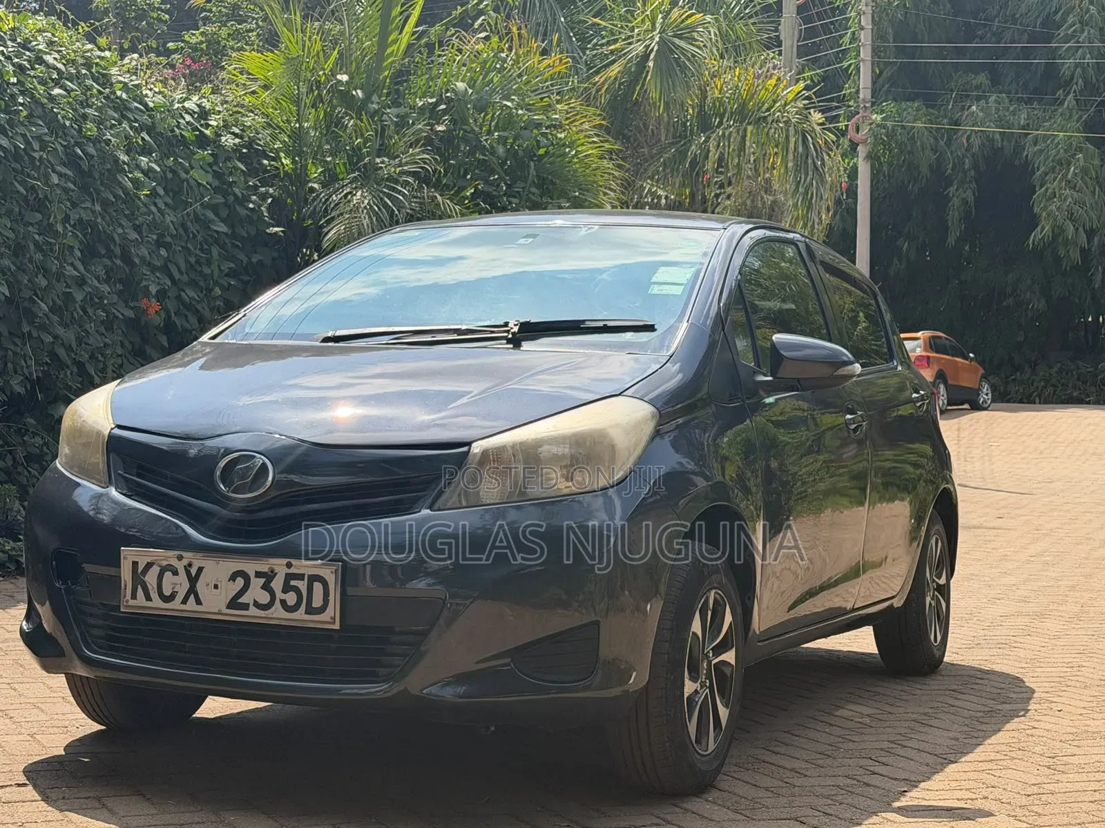 Toyota Vitz 2012 Black