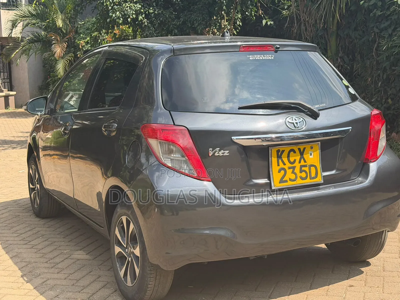 Toyota Vitz 2012 Black