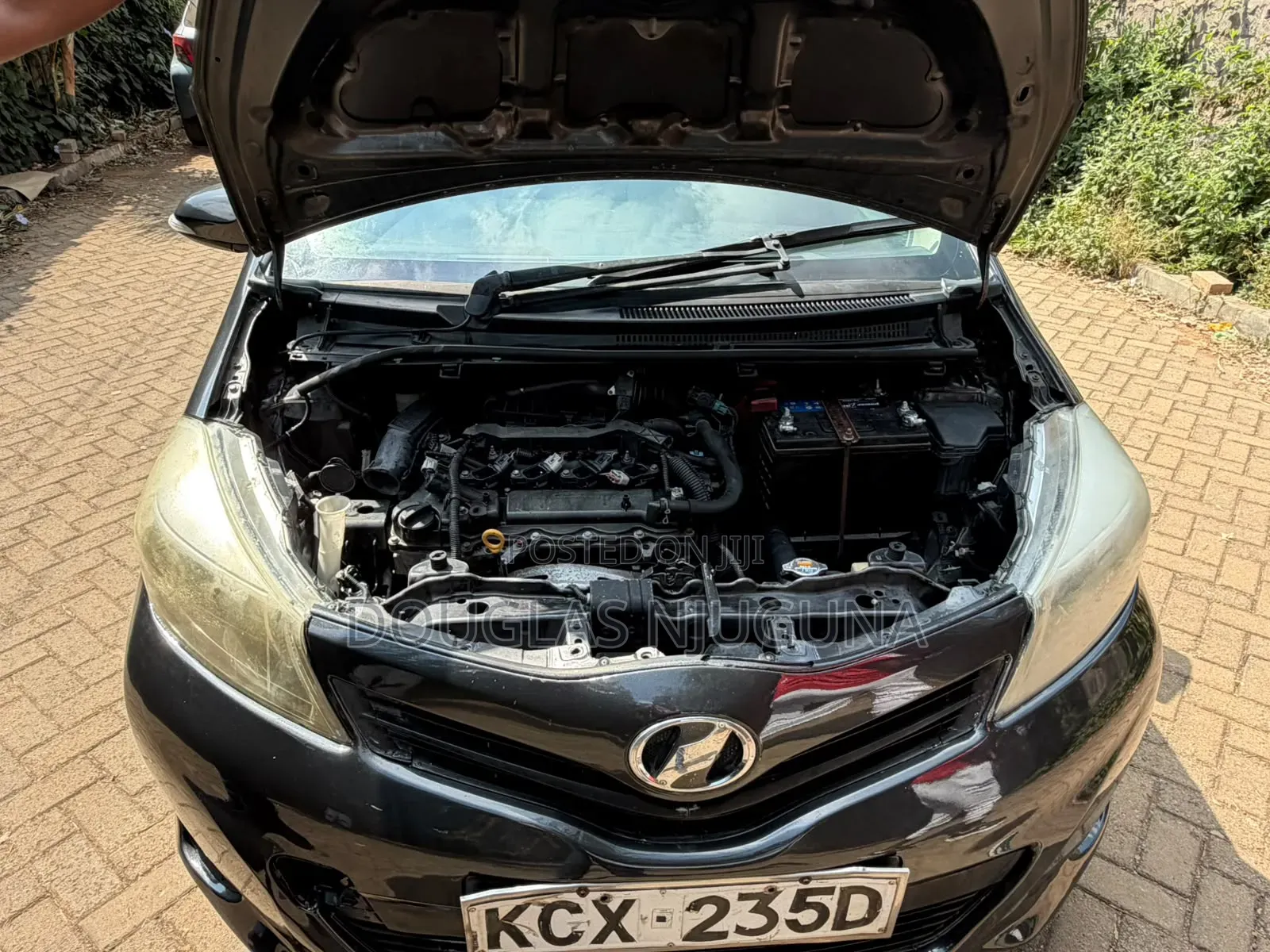 Toyota Vitz 2012 Black