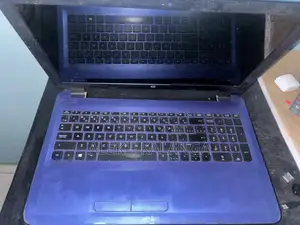 Laptop HP 15 4GB AMD A6 HDD 128GB
