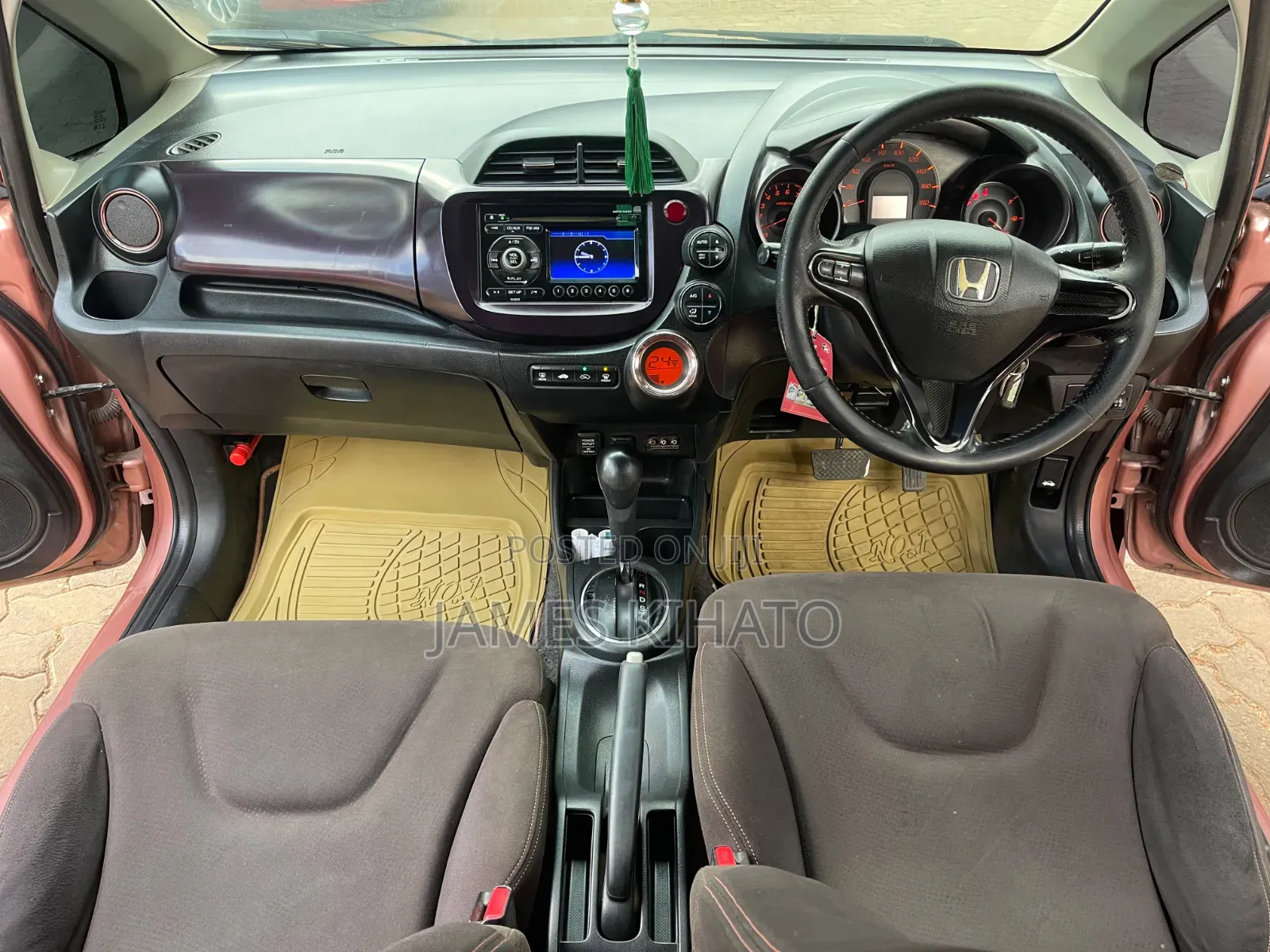 Honda Fit 2013 Pink