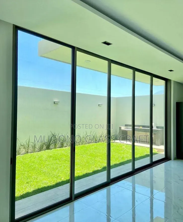 Aluminium Sliding Door With Good Finishing