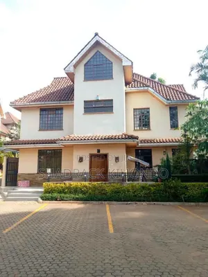 Furnished 8bdrm House in Near Naivas, Riverside Drive for sale