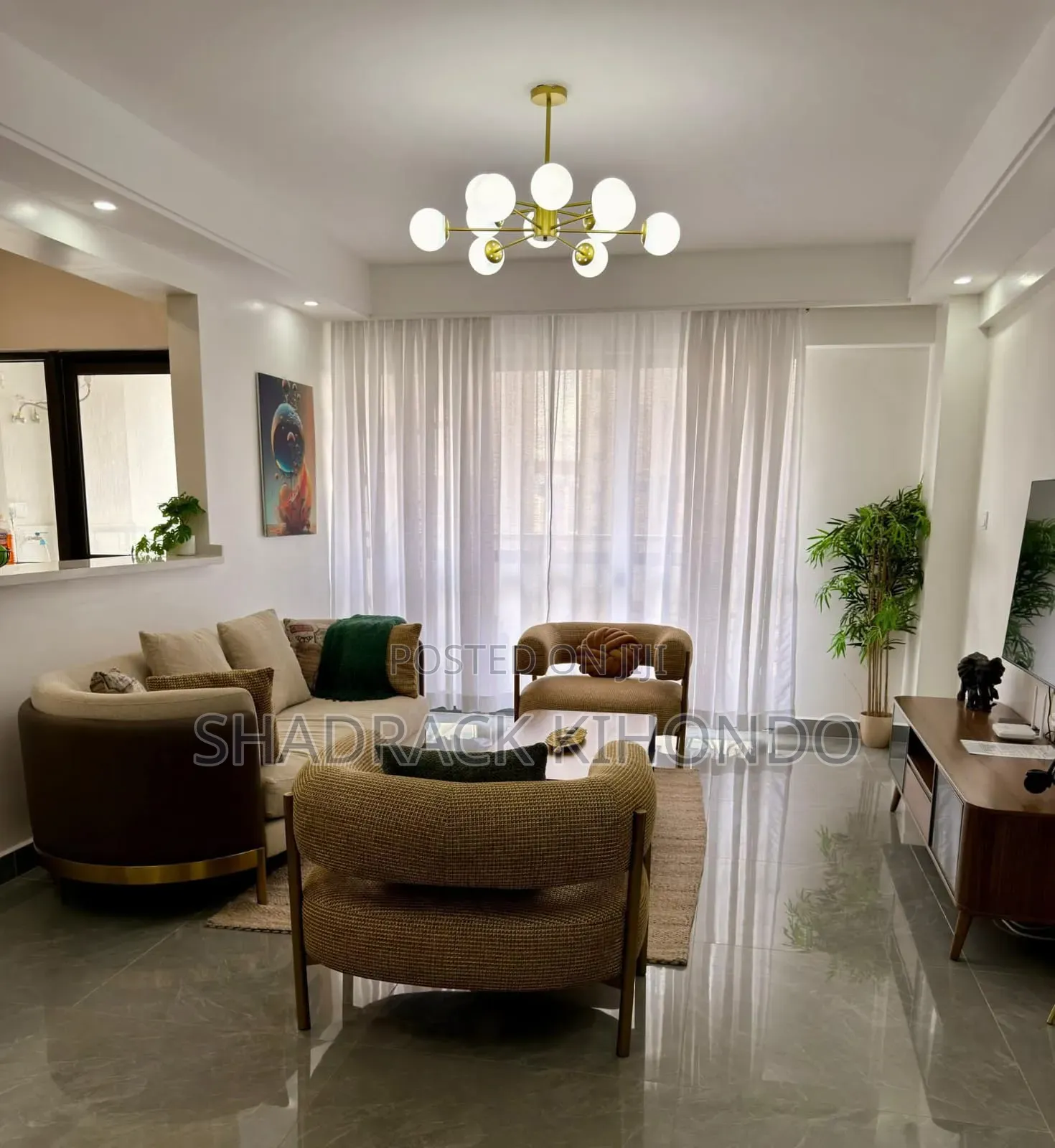 Furnished 8bdrm House in Near Naivas, Riverside Drive for sale