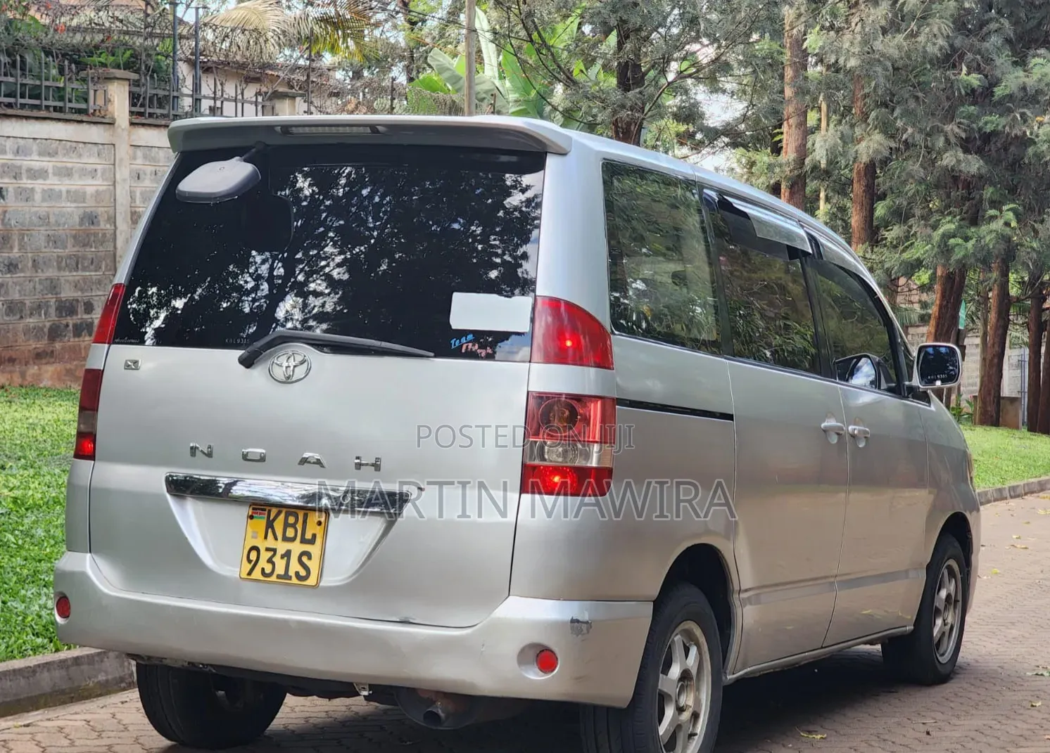 Toyota Noah 2003 Silver