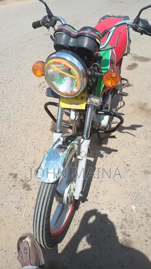 Bajaj Boxer 100 2021 Red