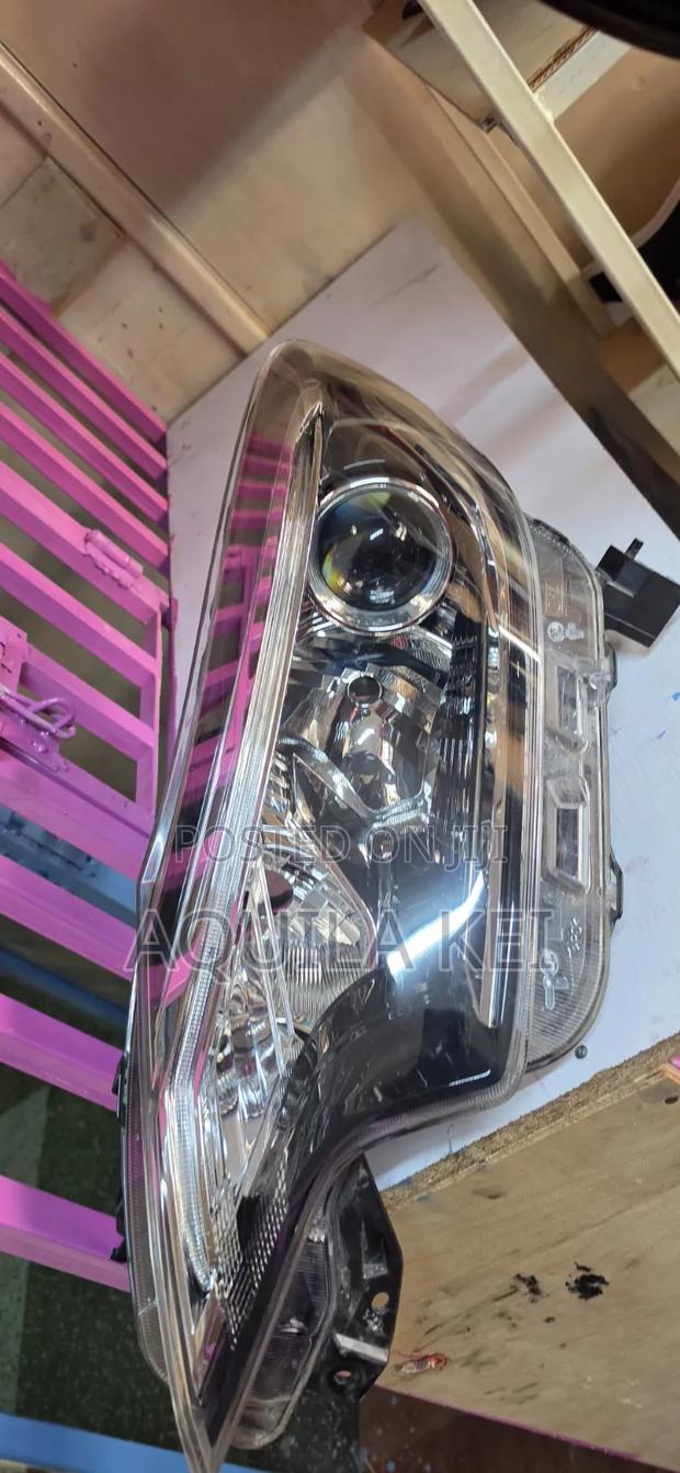 Nissan Note Epower' D' Lh Headlights - main view