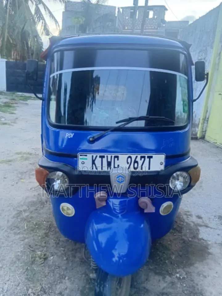 Piaggio 2021 Blue
