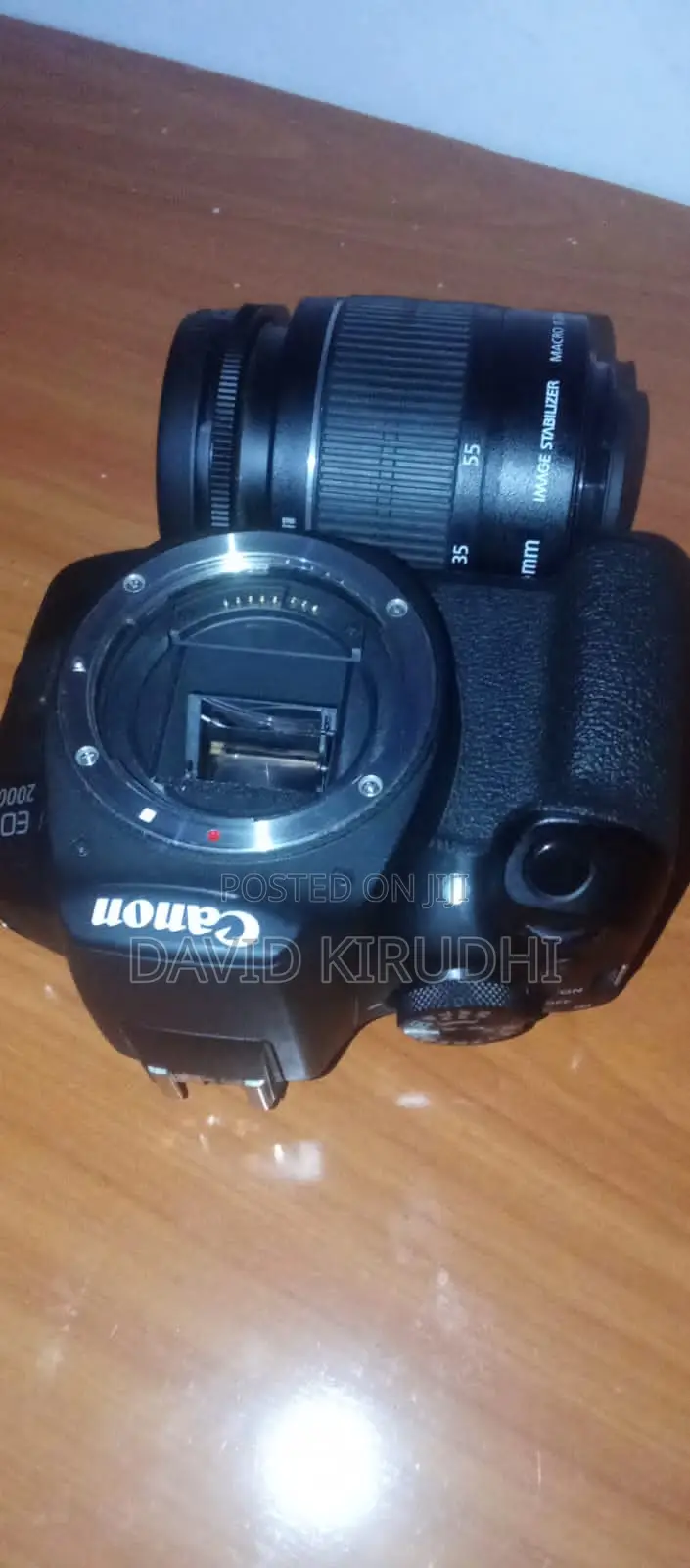 Camera Canon 2000d