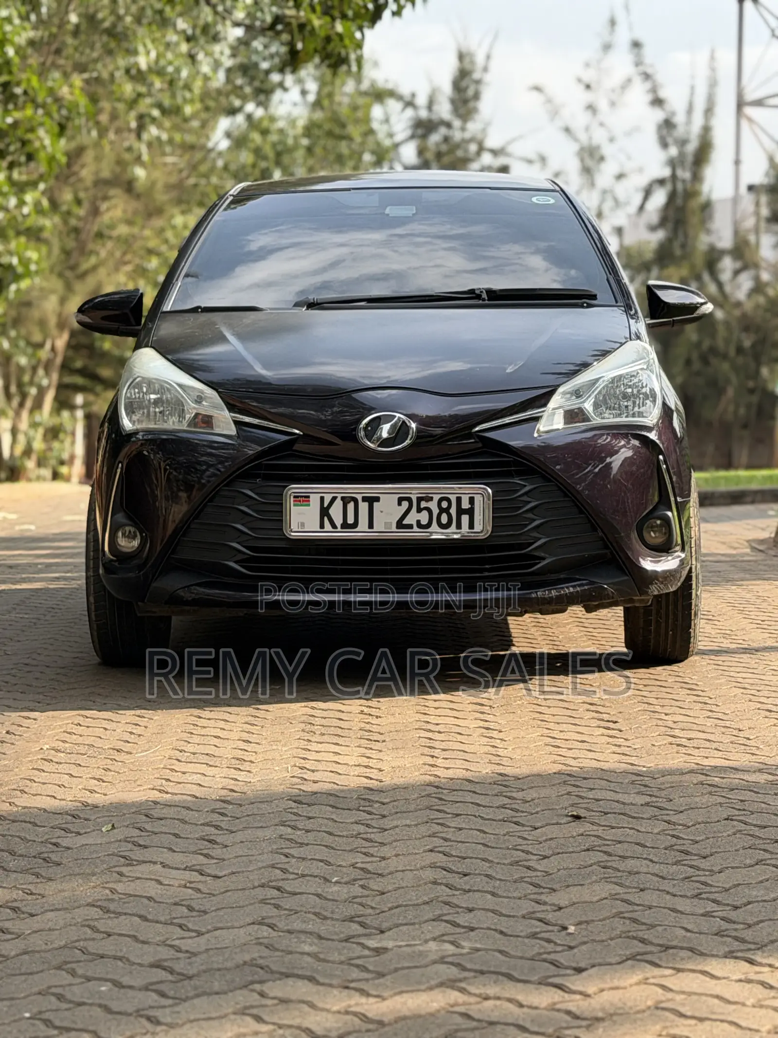 Toyota Vitz 2018 Purple