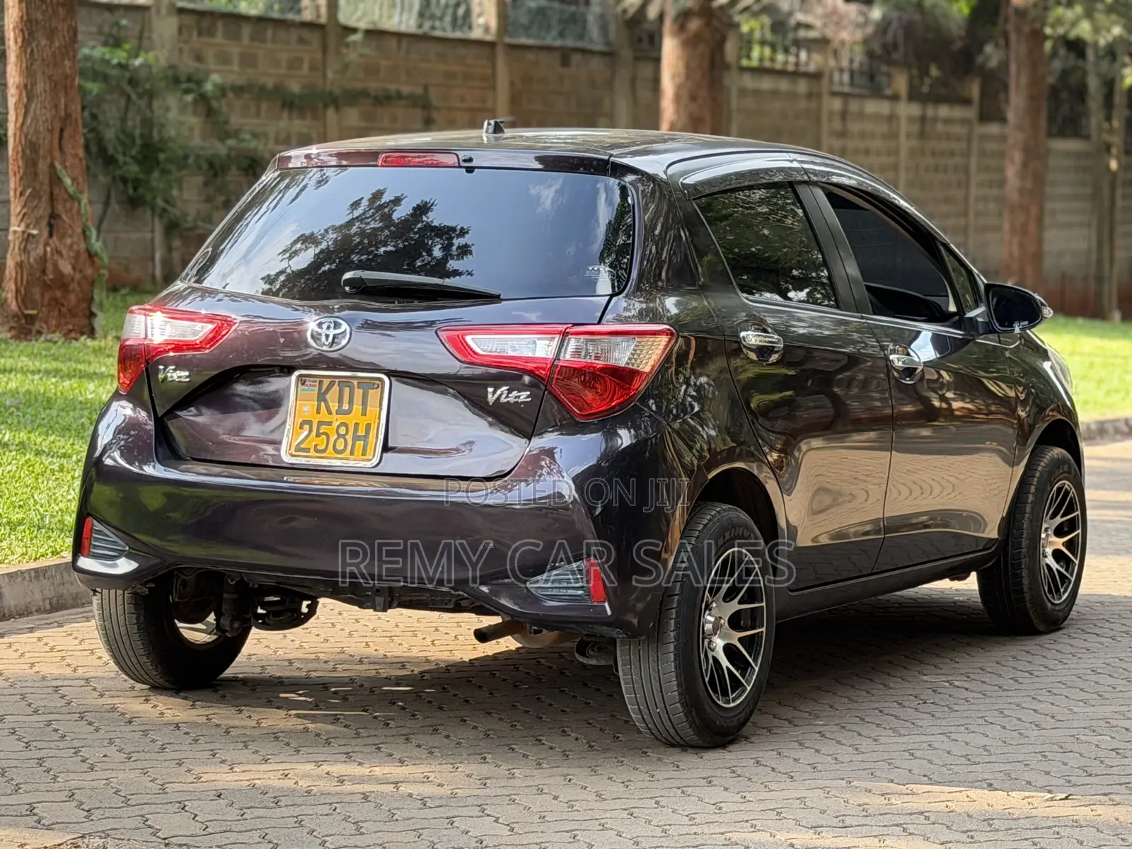 Toyota Vitz 2018 Purple